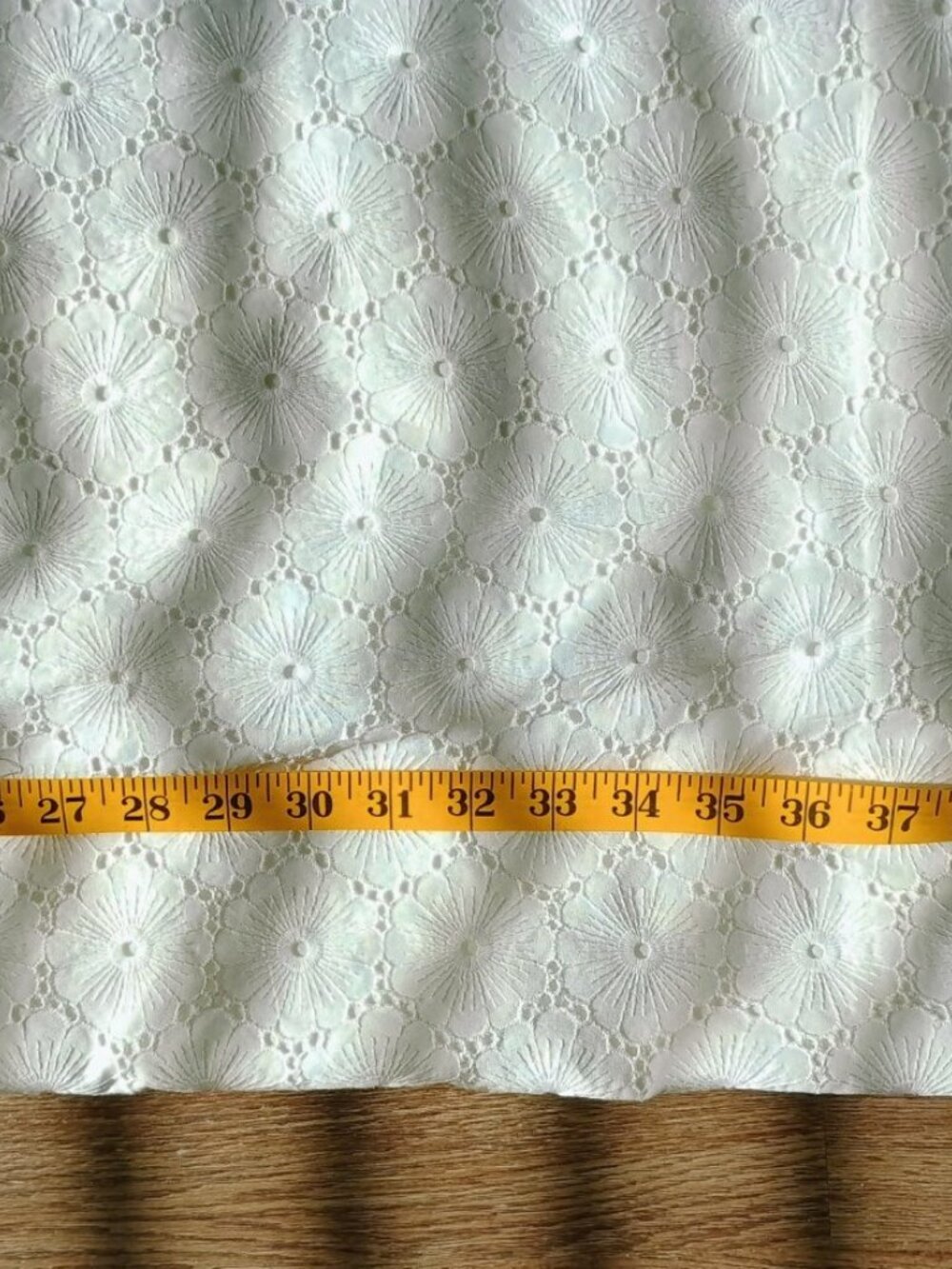๐ฎ๐BNWT ANTONIO MELANI WHITE FLORAL EYELET DRESS SLEEVELESS V NECK RUFFLE 12 - Picture 8 of 9